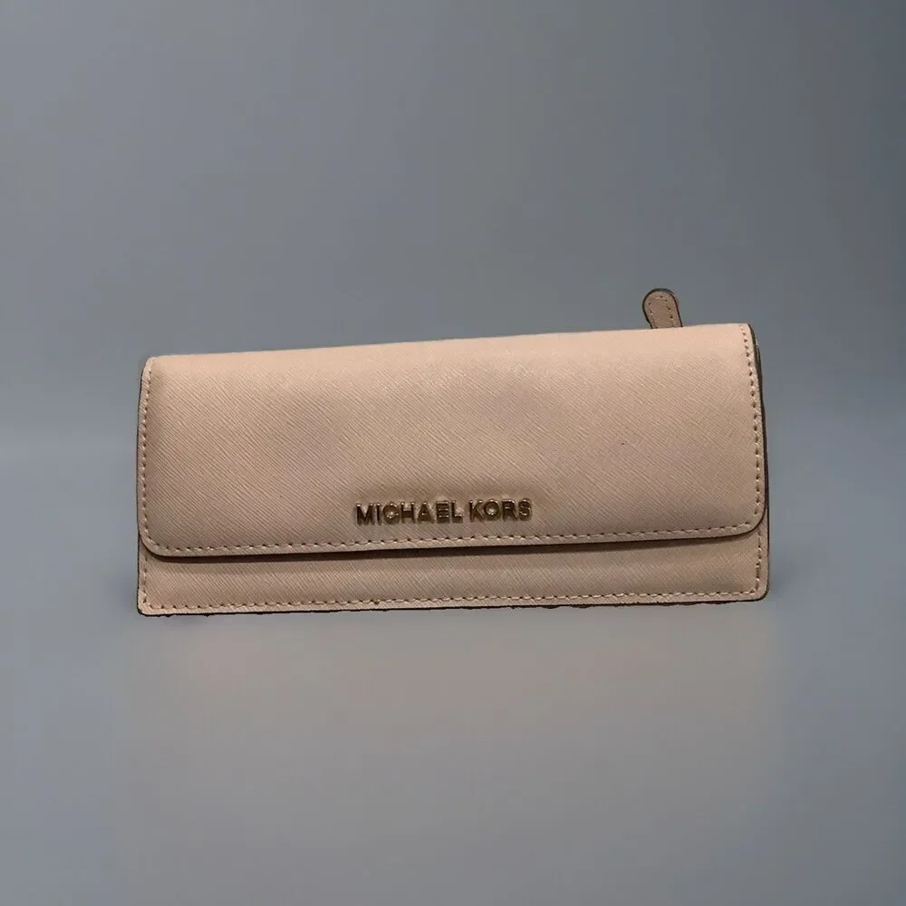 Michael Kors Jet Set Travel Saffiano Leather Pink  powder blush  Wallet NWOT